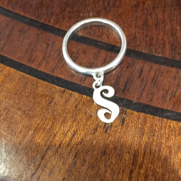 James Avery Other - James Avery S initial ring